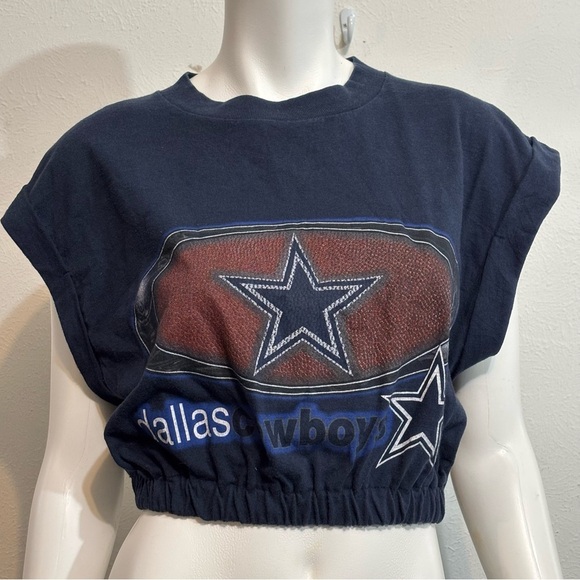 LOGO 7 Tops - Vintage URBAN OUTFITTERS logo 7 Tag Dallas Cowboys Crop Top Sz L